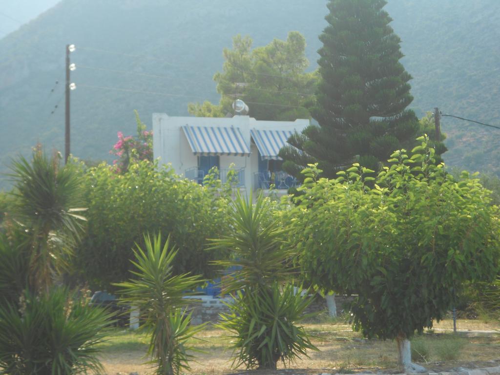 Mouragio Studios Tyros Exterior photo