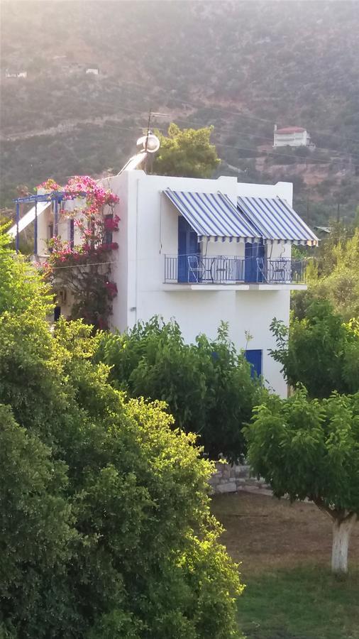 Mouragio Studios Tyros Exterior photo